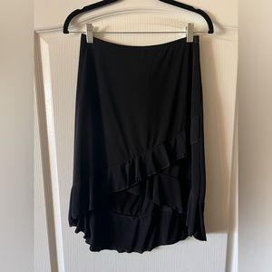 Black ruffled skirt. Size Large